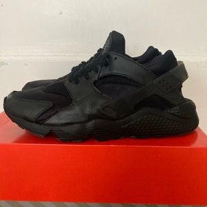 Nike Hurache - size 12 - all black